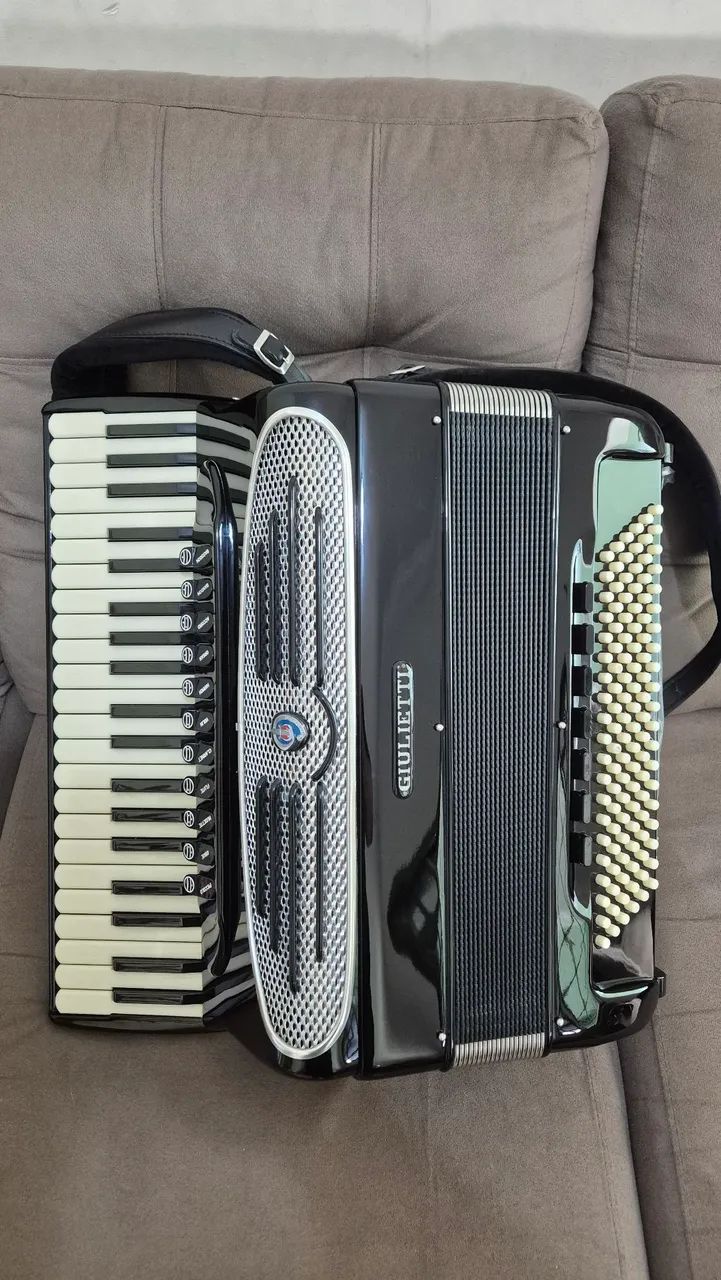 Acordeon Giulietti Classic 127 - Foto 2