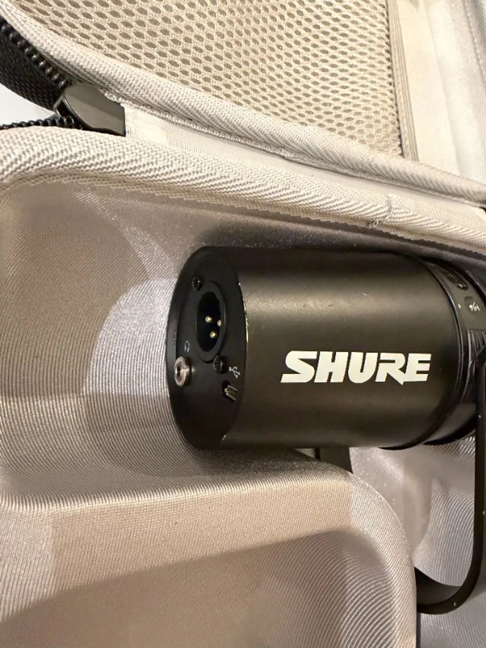 Microfone Shure - MV7 + CASE -  USB e DMX (Para podcast e criação de vídeos)  - Foto 3