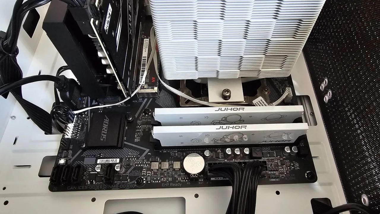 PC Ryzen 7 5700X RTX 4060 32GB 3600MTs - Foto 3