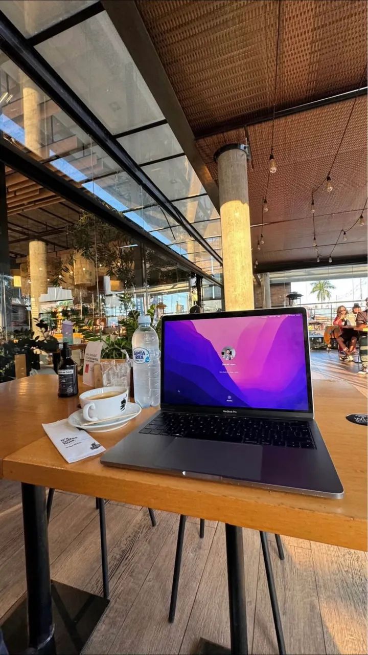MacBook Pro 13" Touch Bar (2017) - 512GB SSD | 8GB RAM | i5 - Foto 3