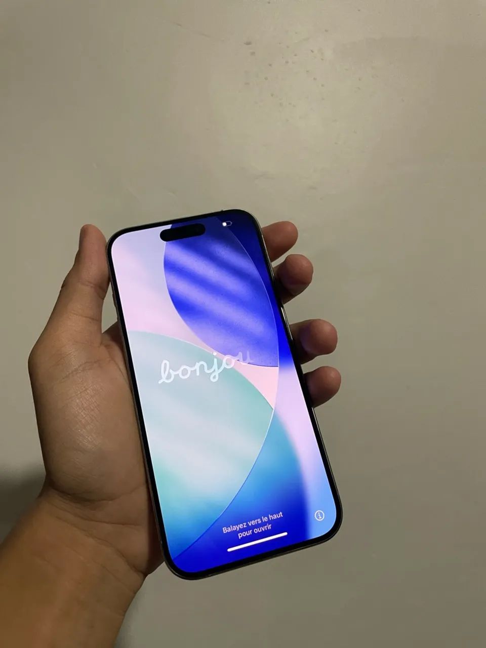 iPhone 15 Pro - Todo Original - Foto 2