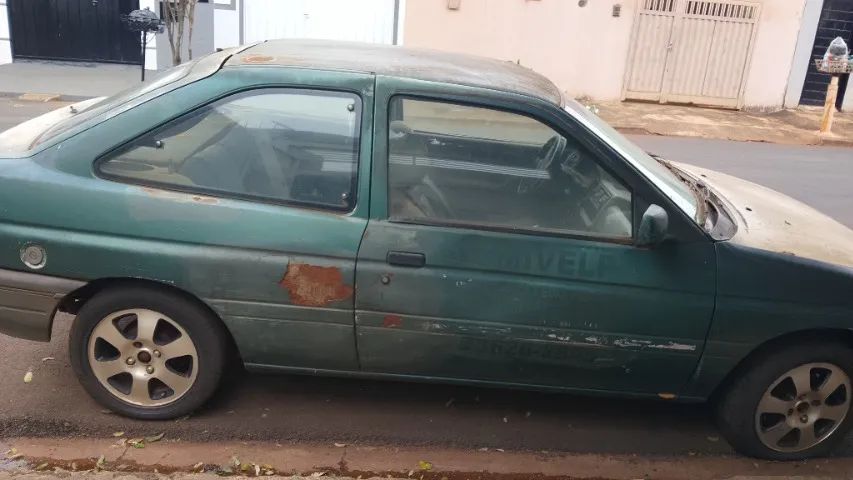 Ford Escort GLX 1.8i 8V 1996