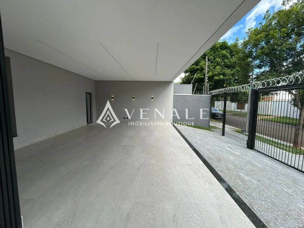 Sobrado à venda em Maringá, Jardim Iguaçu, com 3 suítes, com 360 m² - Foto 2