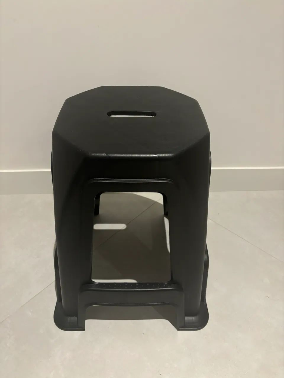 Promoção cadeira banco de plástico preto - Foto 4