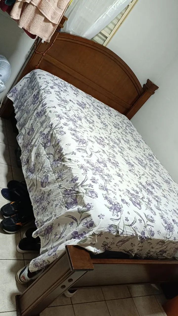 Cama de Casal Madeira Maciça 