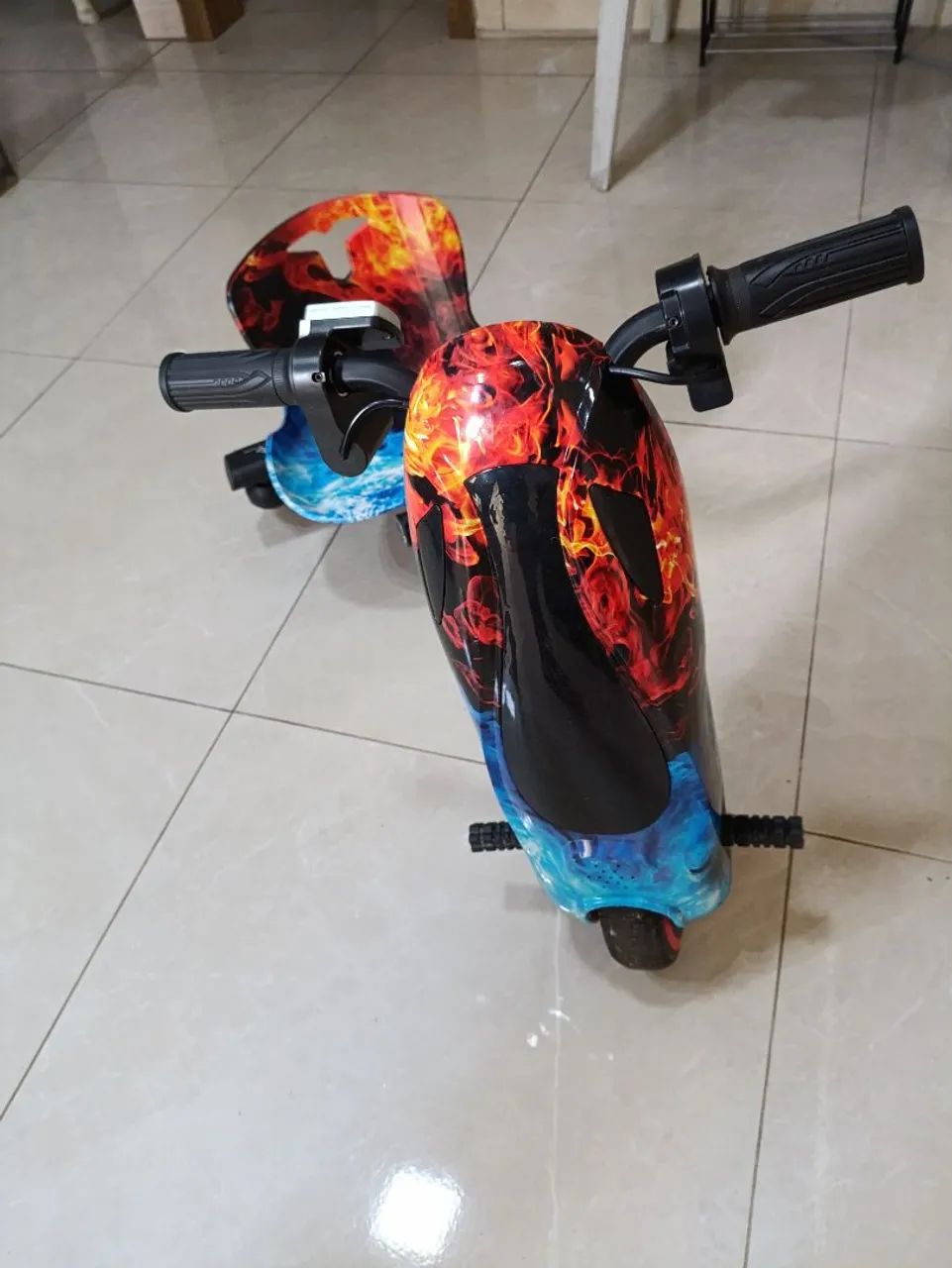 Triciclo elétrico 