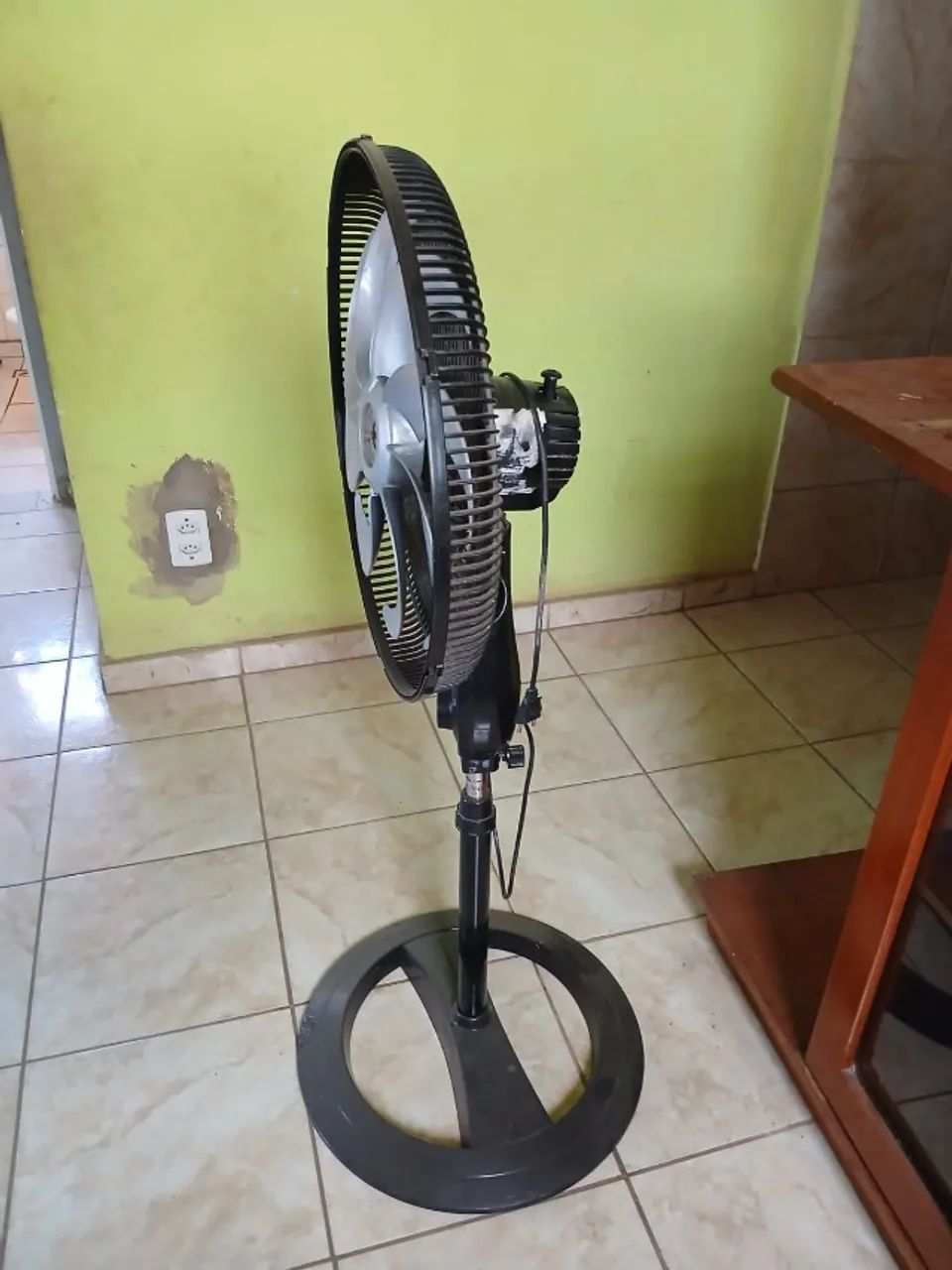 Cama box casal e ventilador de coluna  - Foto 3