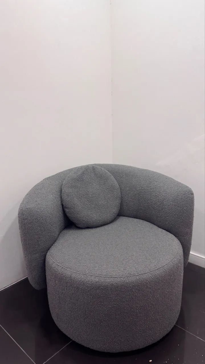 Poltrona Boucle TokStok cinza perfeito  - Foto 3