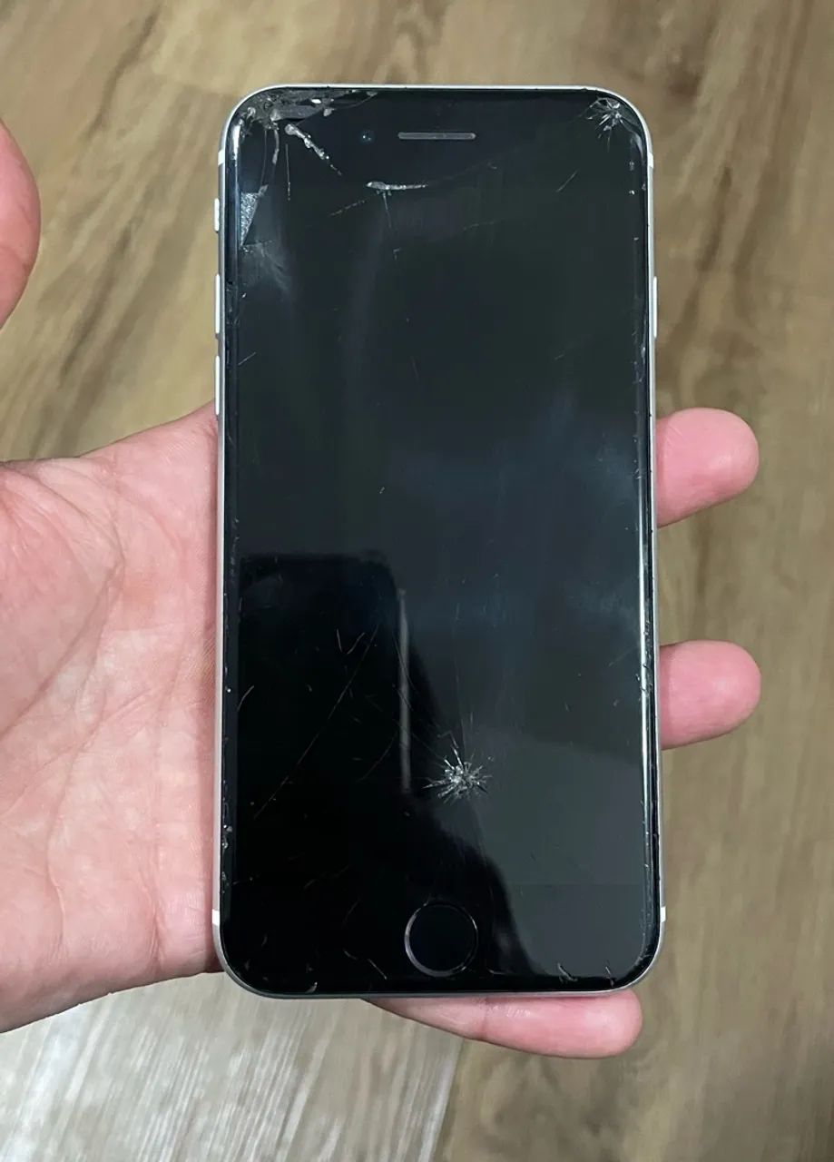 Iphone SE 2º geração - Foto 2
