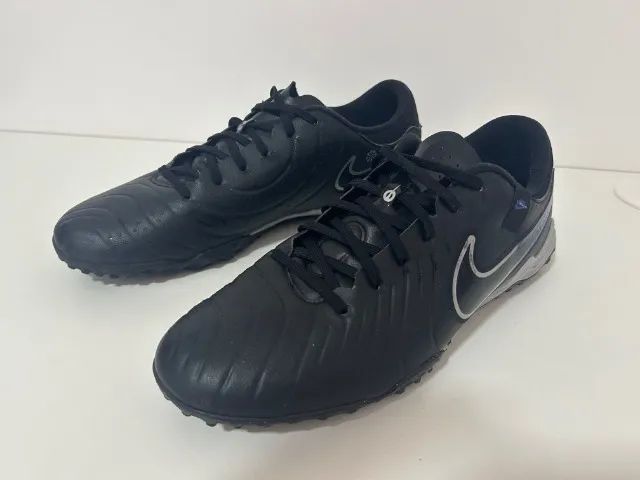 Chuteira Society Nike Tiempo tamanho 42