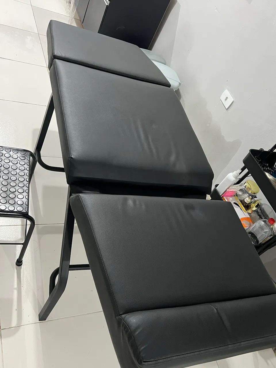 Vendo kit estética maca, mocho, escada e carrinho auxiliar  - Foto 4