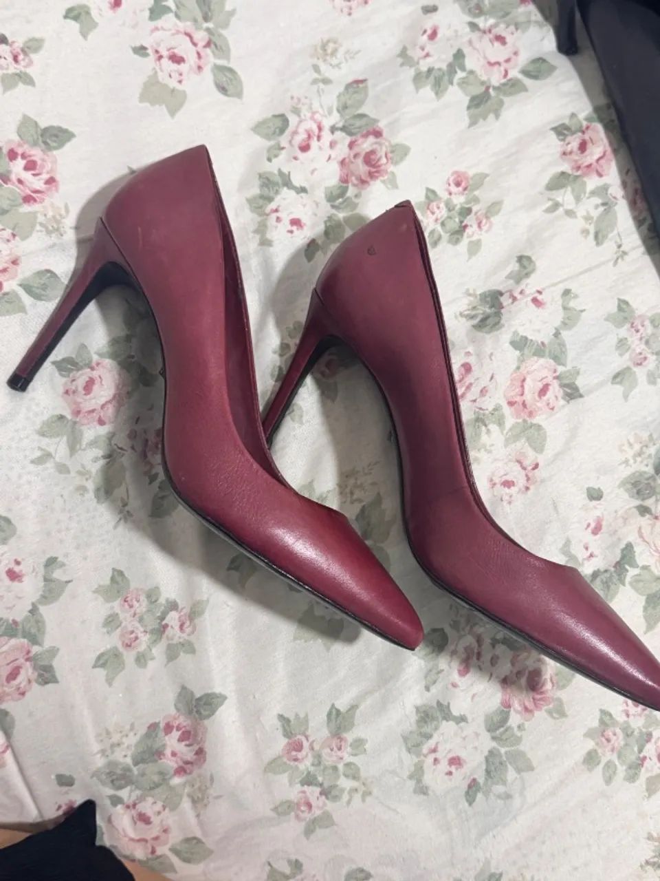 Scarpin vinho Schütz TAM 40 
