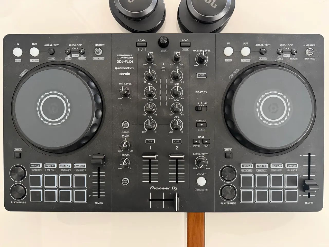 DDJ FLX4 + JBL 770NC - Foto 4