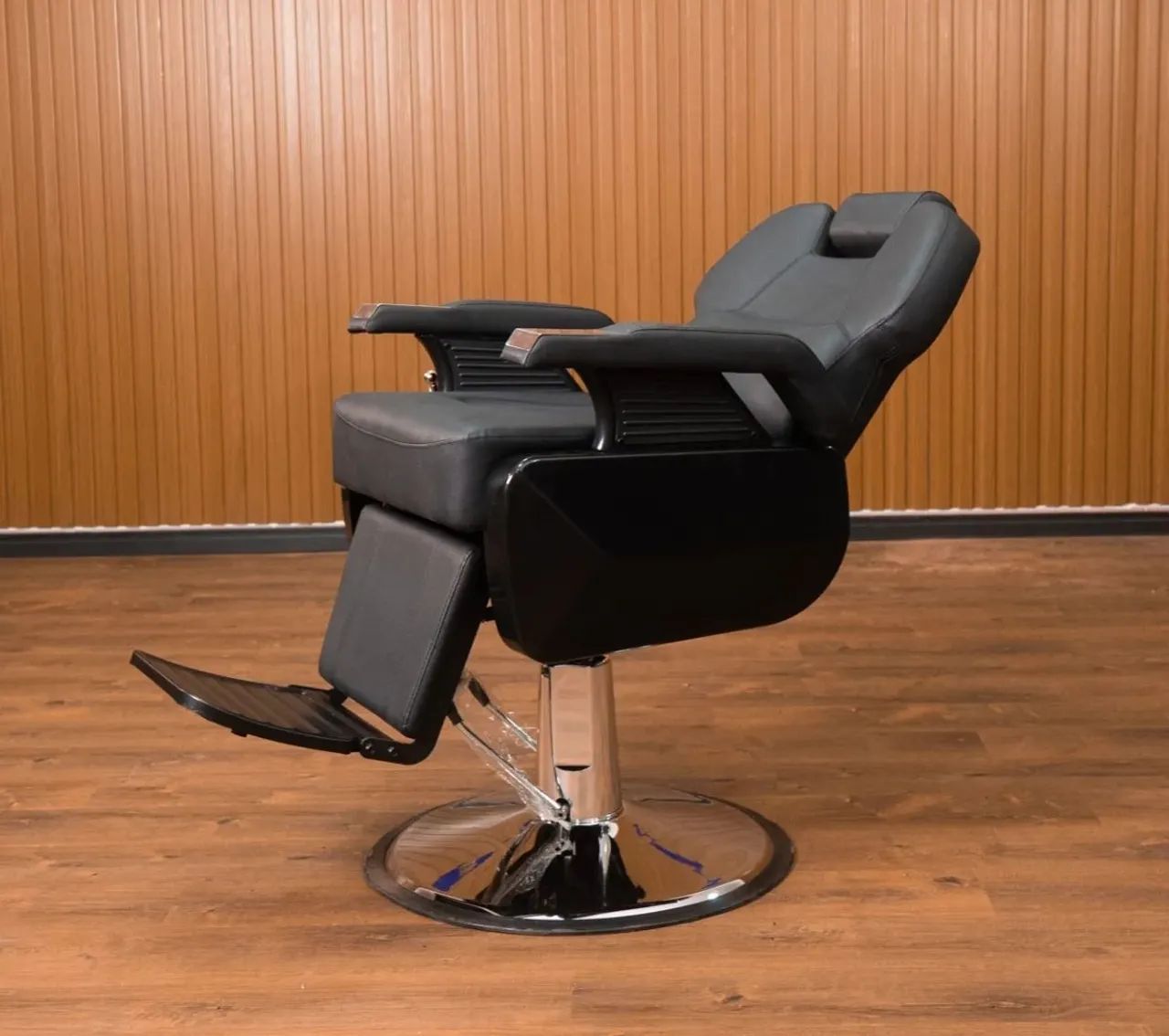 CADEIRA BARBEIRO  - Foto 2