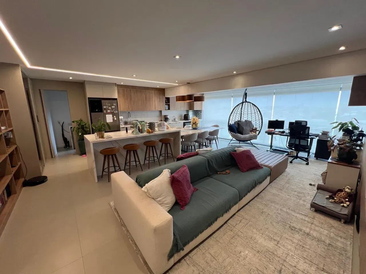 Living ampliado e 2 suítes privativas com acabamento de altíssimo padrão - Foto 2