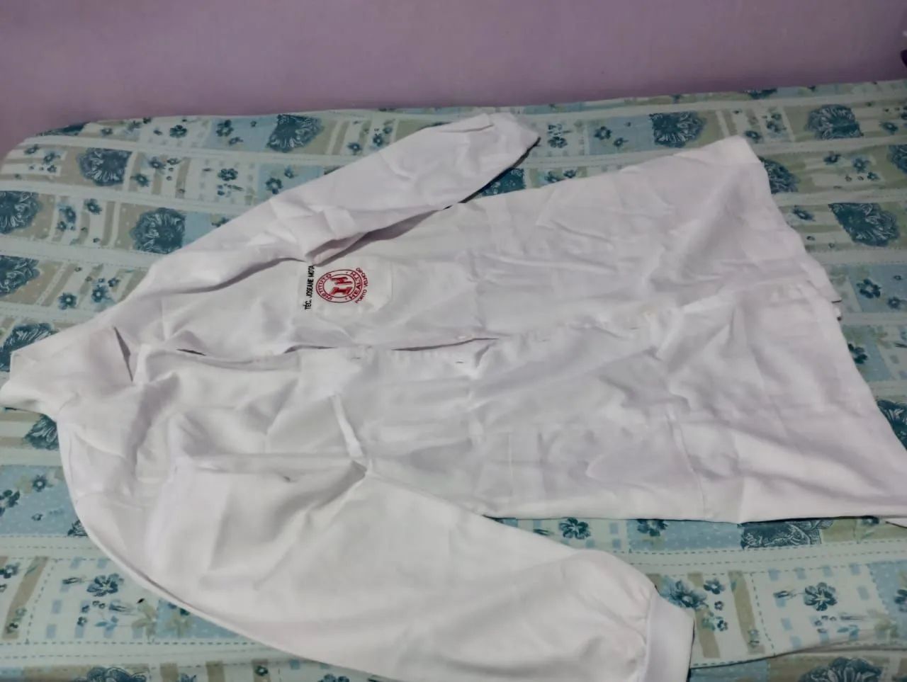 Vendo Jaleco e Pijama Azul Royal