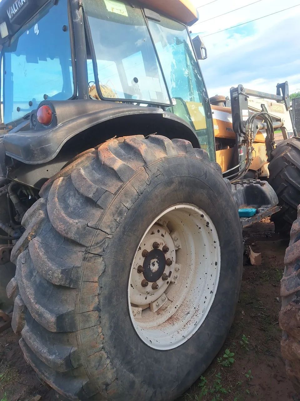 Vendo trator valtra bh 180 ano 2014  - Foto 3
