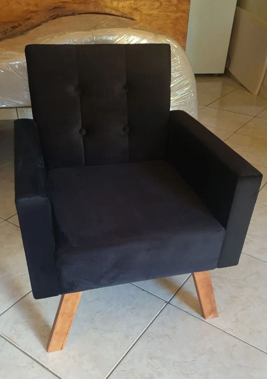 Poltrona preta disponível pronta entrega - Foto 2