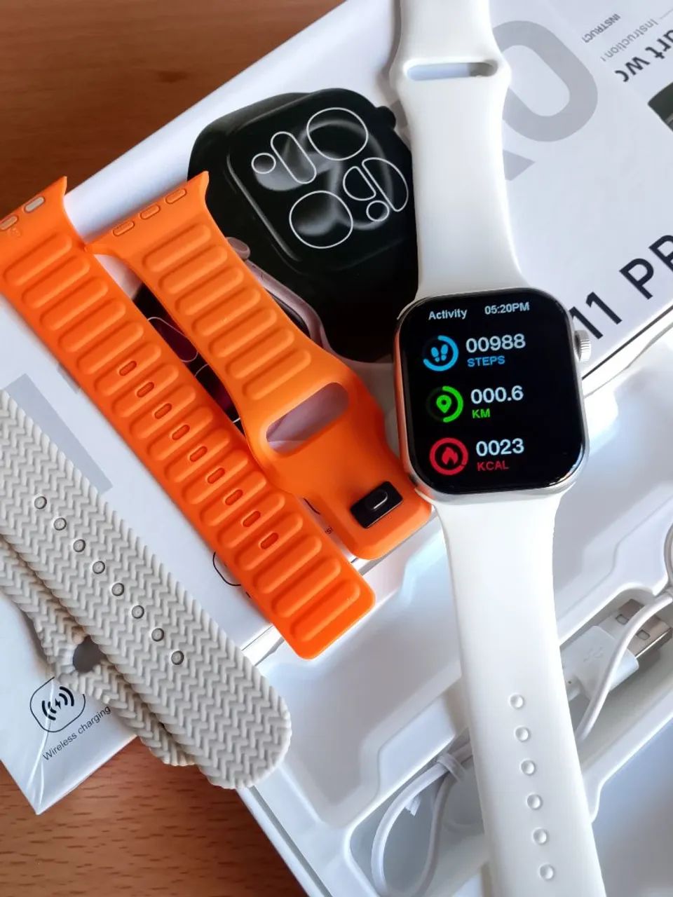 Smartwatch N11 com 3 pulseiras muito barato.