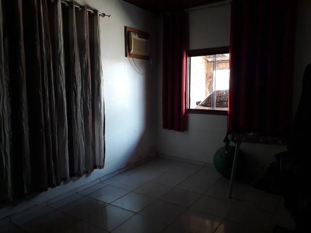 Casa com Piscina e 3/4, Com excelente acabamento - Foto 18