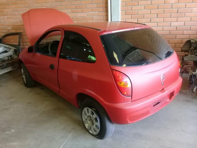 Sucata carroceria celta 2 portas