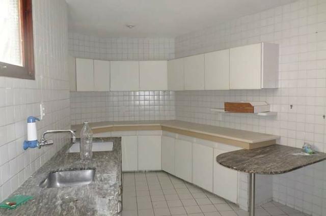 Casa em Casa Forte, 5 quartos e piscina - Foto 7