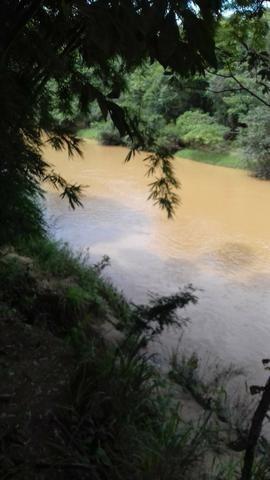 Vendo chácara em Luziânia, a 4 km do asfalto, aceito carro