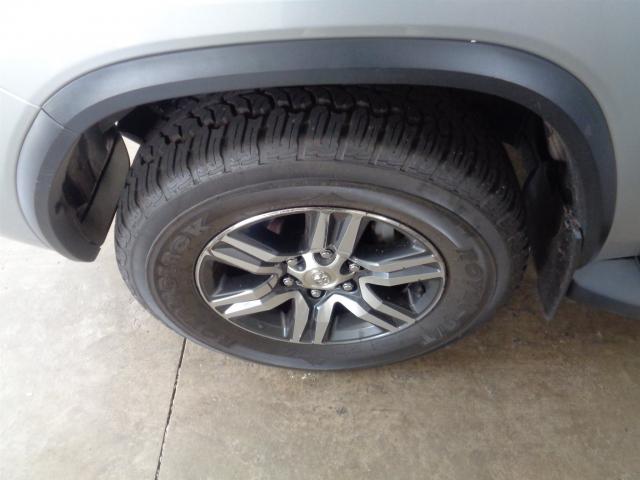 TOYOTA HILUX SW4 2017/2017 2.7 SR 4X2 16V FLEX 4P AUTOMÁTICO 5 lugares - Foto 13