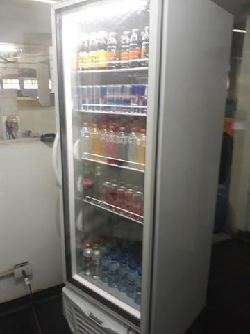 Freezer Vertical::GTPC - 575 PVA p/ gelo / PT Vidro / 575 litros:: R$ 2.600