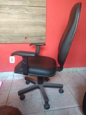 Vendo 01 cadeiras c/regulagem - Foto 3
