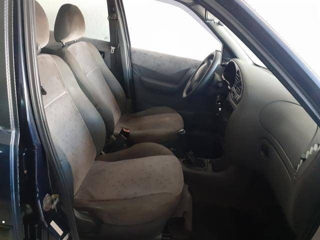 Ford fiesta sedan 1.6 2002 - Foto 4