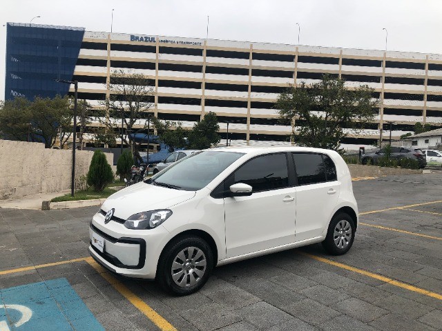 VW- UP! 1.0 TOTAL FLEX 12V MEC. ANO 2019/2020 KM 10.000 !!!!!!