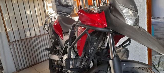 XRE 300 LINDA