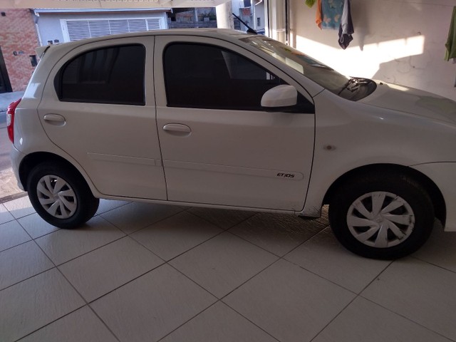 ETIOS X 1.3 AUTOMÁTICO BAIXO KM