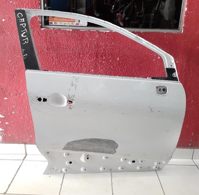 Porta dianteira direita Captur 
