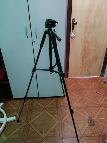 Tripé para câmeras fotográficas e  celulares