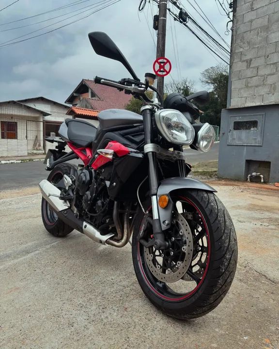 Street Triple 675R 