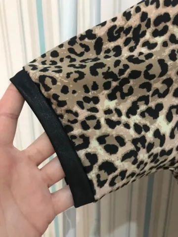 (Novo! / Tam: M) Vestido Estampa Onça  - Foto 2