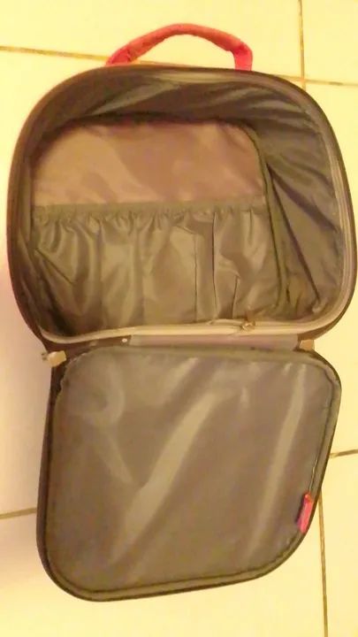 Kit mala de viagem Hello Kitty - Foto 4