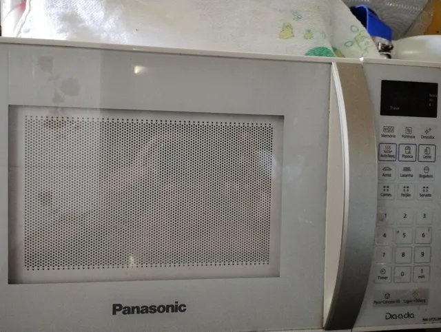 Microondas Panasonic de 20 Litros / 0.7 Pies - Saks