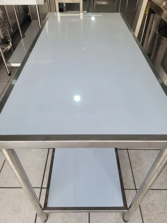 MESA INOX COM PANELEIRO LISO  - Foto 4