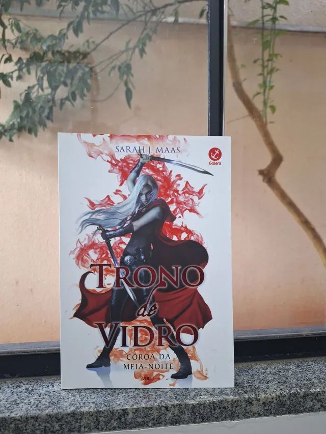 Livro - Trono de Vidro: coroa da meia noite - vol 2 - Livros e