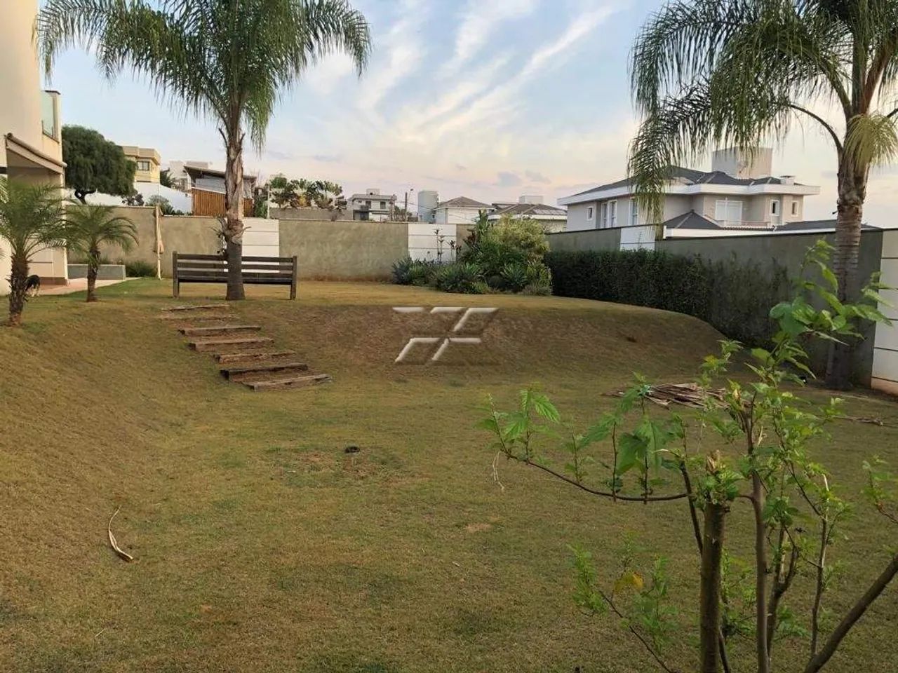Terreno em condomínio à venda no Campos do Conde