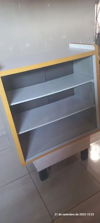 Rack de vidro com prateleiras - Foto 2