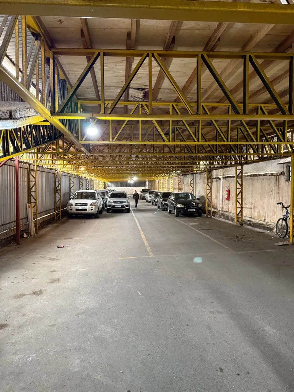 Estacionamento Centro Emiliano Perneta - Foto 3