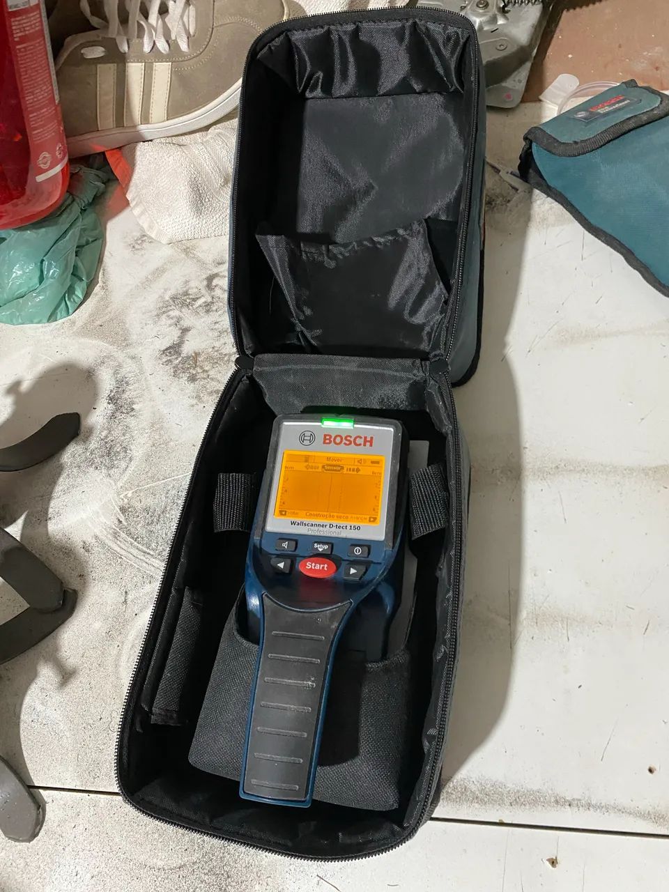 Detector e Scanner de Metais e Pvc Digital D-TECT 150 BOSCH