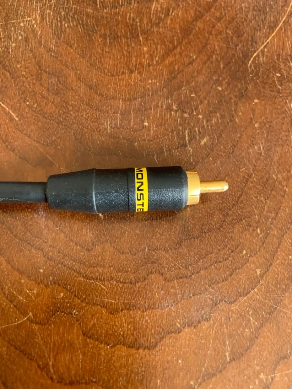 Cabo digital coaxial marca Monster Cable