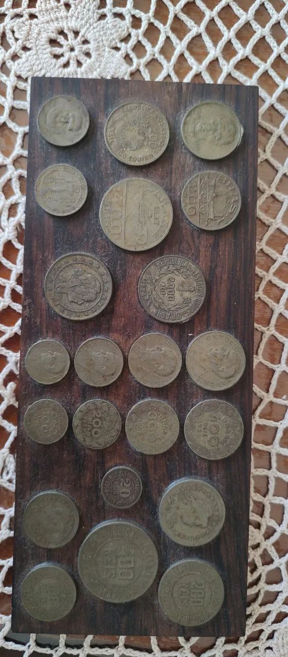 Coleção de Moedas Antiga - Decoração Vintage