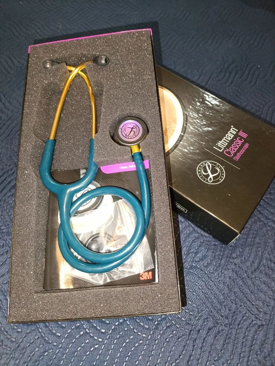 ? VENDO ESTETOSCÓPIO LITTMANN CLASSIC III - NUNCA USADO! ?<br>