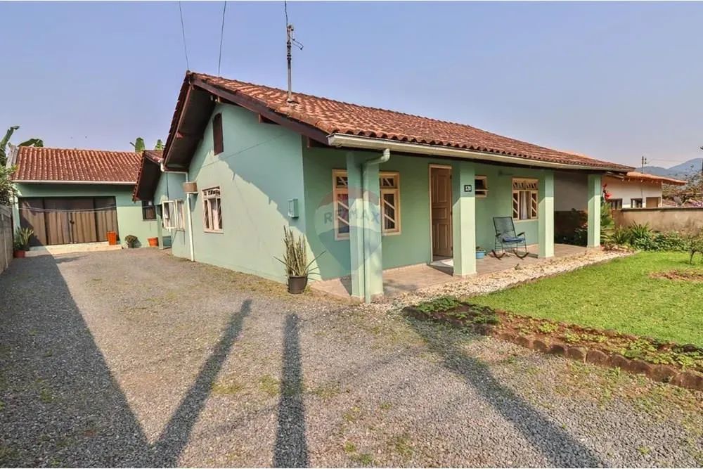 Duas casa no mesmo terreno à venda no bairro das Nações em Timbó